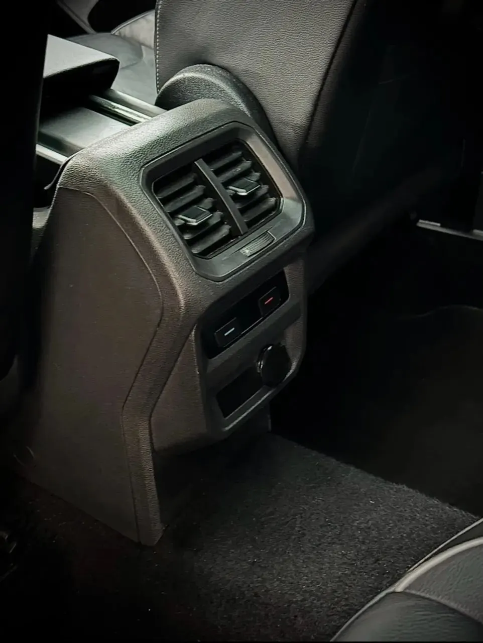 Volkswagen Tiguan Allspace R-Line 350 TSI 4Motion 2021 — foto 5