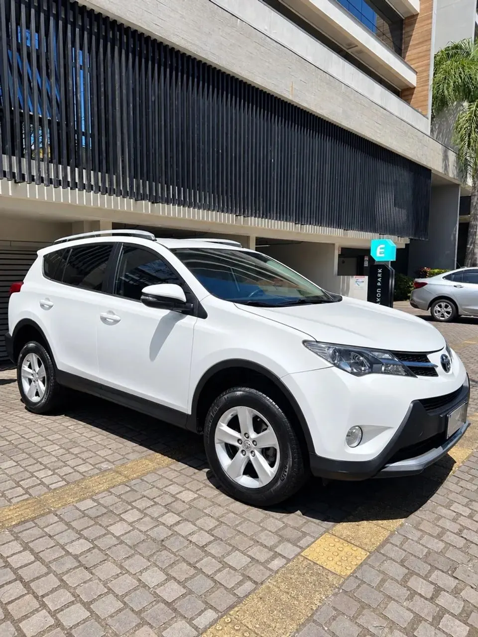Toyota RAV4 2.0 4x4 2014 — foto 2
