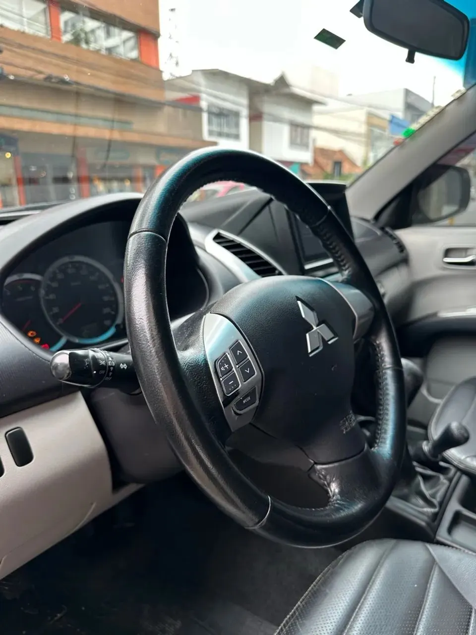 Mitsubishi L200 Triton HPE 3.2 CD 4x4 2015 — foto 5