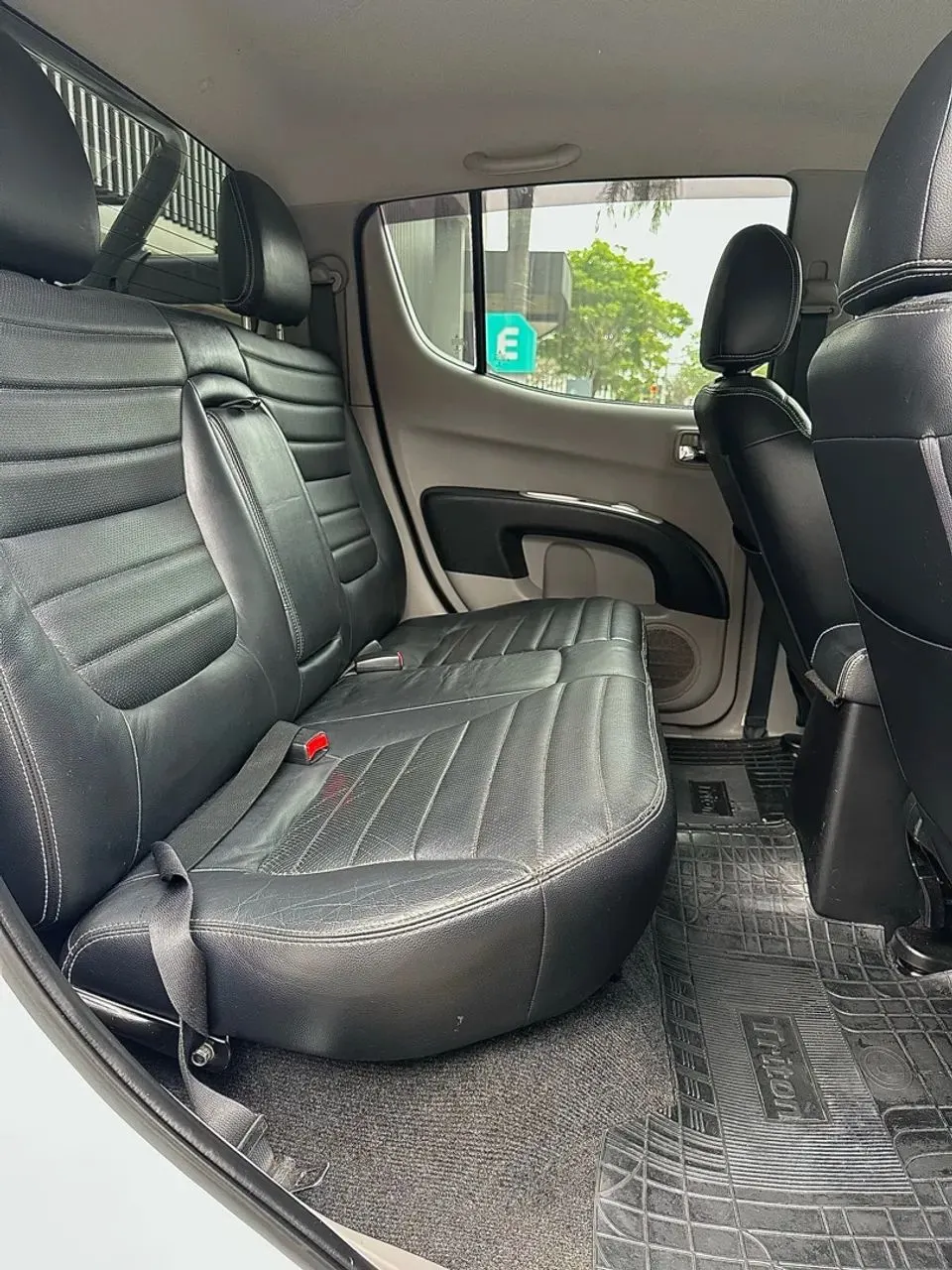 Mitsubishi L200 Triton HPE 3.2 CD 4x4 2015 — foto 6